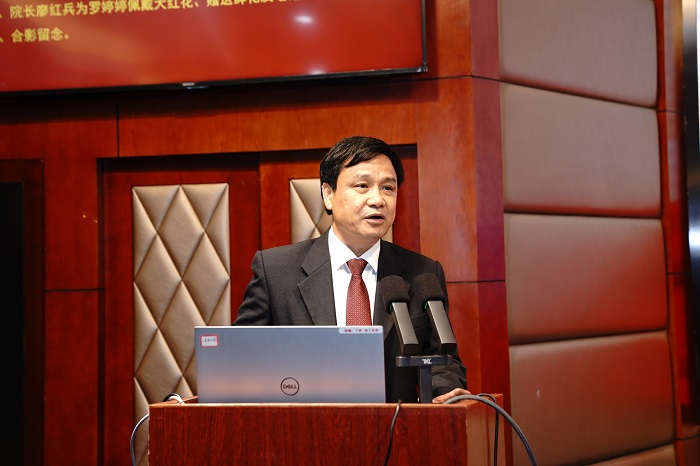 勇担援外使命 巾帼不让须眉——杏吧视频
罗婷婷医生启程赴尼日尔执行援外医疗任务 第 4 张 勇担援外使命 巾帼不让须眉——杏吧视频
罗婷婷医生启程赴尼日尔执行援外医疗任务 第 4 张