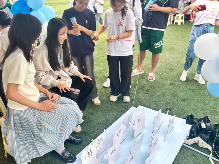 心“龈”相通 共筑心灵绿洲——杏吧视频
举办心理游园会活动 第 4 张