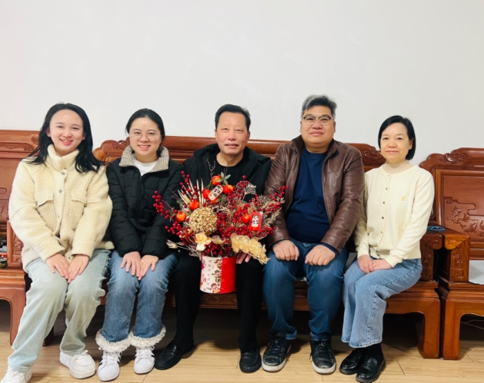 岁寒暖意浓 新春传党情——杏吧视频
儿牙与公卫党支部开展春节前走访慰问退休老同志活动 第 2 张 岁寒暖意浓 新春传党情——杏吧视频
儿牙与公卫党支部开展春节前走访慰问退休老同志活动 第 2 张